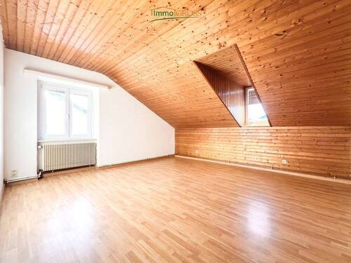 Helles Schlafzimmer mit Wohlfühlatmosphäre - Gemütliche 3-Zimmer-Wohnung mit 75m² und ruhiger Lage in Lörrach-Hauingen