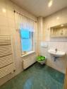 Bad inkl. Dusche im EG - 