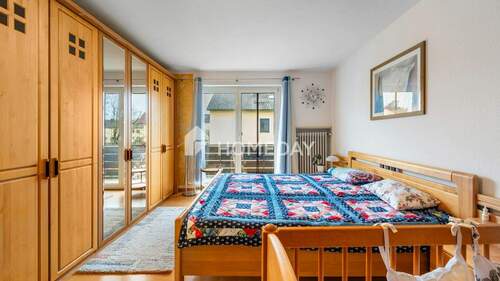 1. OG Schlafzimmer 2 - 