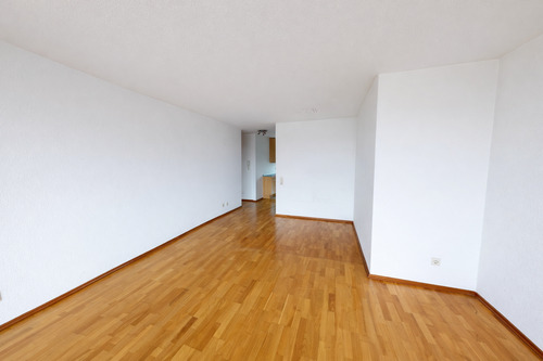 Wohn- & Esszimmer 2 - 3 Zimmer Etagenwohnung zum Kaufen in Stuttgart