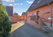 Zufahrt - 9 Zimmer Einfamilienhaus zum Kaufen in Hitzacker (Elbe)