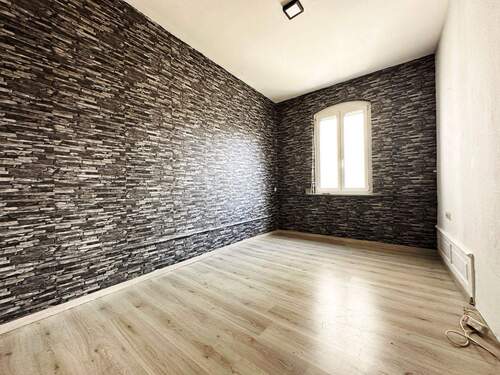 Zimmer WHG EG - 9 Zimmer Mehrfamilienhaus, Wohnhaus in Tuttlingen