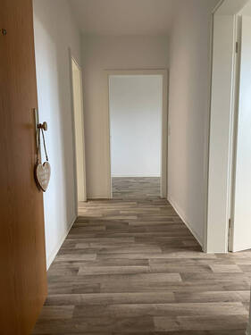 Flur - 2 Zimmer Etagenwohnung zur Miete in Halle