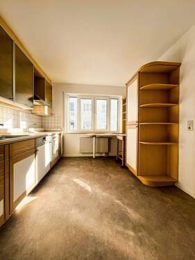 Küchen - 4 Zimmer Etagenwohnung in Böblingen