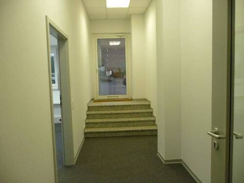 Flur - Büro mit 160,00 m&sup2; in Saarbrücken zur Miete