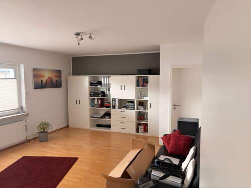 Wohnbereich/ Arbeitszimmer EG. - 