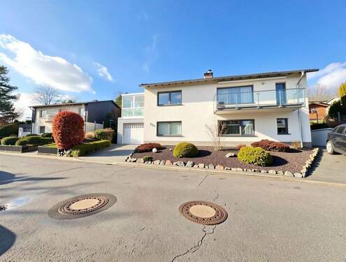 Hausansicht - 7 Zimmer Mehrfamilienhaus, Wohnhaus in Hemer