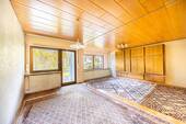 Wohnzimmer EG - 9 Zimmer Mehrfamilienhaus, Wohnhaus zum Kaufen in Ludwigsburg