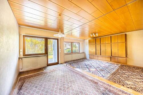 Wohnzimmer EG - 9 Zimmer Mehrfamilienhaus, Wohnhaus zum Kaufen in Ludwigsburg