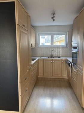 Küche mit Einbauküche - 3 Zimmer Etagenwohnung in Balingen