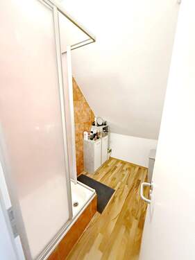 Bad - Etagenwohnung mit 57,00 m&sup2; in Reichenbach zum Kaufen