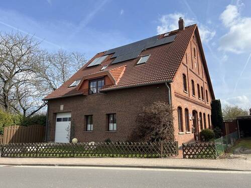 Bild 2 - 7 Zimmer Einfamilienhaus zum Kaufen in Beckedorf