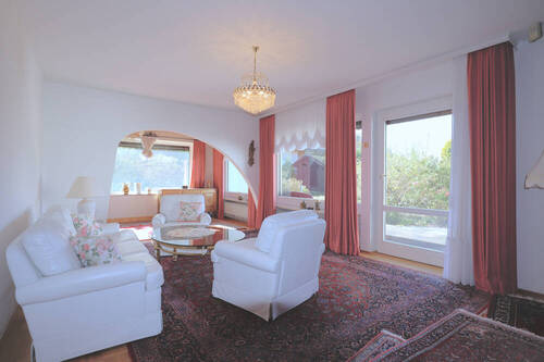 Wohnzimmer mit Esszimmer - 7 Zimmer Einfamilienhaus in Otterfing
