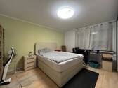 Schlafzimmer - Etagenwohnung mit 63,00 m&sup2; in Leverkusen zum Kaufen