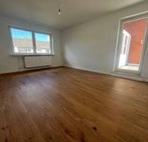 Sofort verfügbar: frisch modernisierte 2,5-Zimmer-Wohnung mit Balkon und Außenstellplatz in Tonndorf - Hamburg
