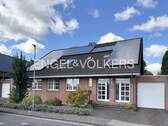Willkommen - Zweifamilienhaus in Issum - Viel Platz für Ihre Familie, Ihr Büro, Ihre Ideen und eine wunderbare Aussicht! Worauf warten Sie?
