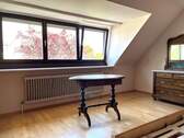 Schlafzimmer im Dachgeschoss - 