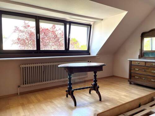 Schlafzimmer im Dachgeschoss - 