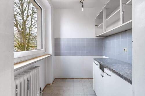 Küche (virtuell geräumt) - Etagenwohnung mit 29,70 m&sup2; in München zum Kaufen