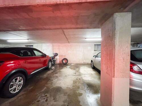 Tiefgaragenstellplatz - 