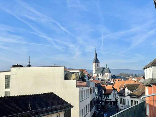 Ausblick von Balkon - Etagenwohnung mit 140,00 m&sup2; in Oberursel zum Kaufen