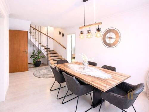 Essbereich EG - Großzügige Doppelhaushälfte mit viel Potenzial in Olching