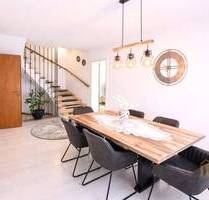 Großzügige Doppelhaushälfte mit viel Potenzial in Olching