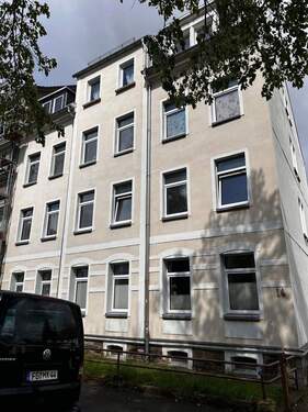 Hausansicht - sehr schön 1-Zimmer Wohnung zu vermieten