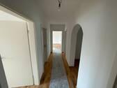 Flur - Etagenwohnung mit 92,30 m² in Hofgeismar zum Kaufen