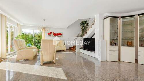 EG Wohnzimmer 2 - 7 Zimmer Einfamilienhaus in Nürnberg