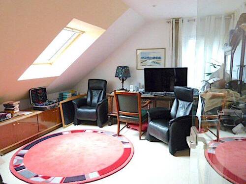 Raum 1 m. Zugang Balkon.jpeg - 