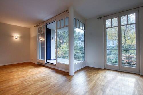 Blick zum Balkon - 