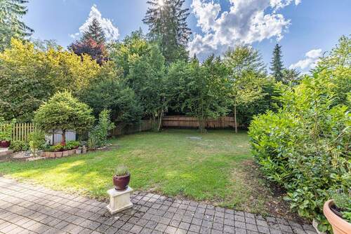 Garten - 3 Zimmer Etagenwohnung in München