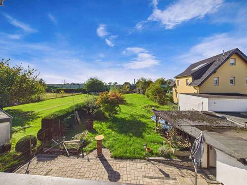 Blick vom Balkon - Einfamilienhaus mit 124,00 m&sup2; in Langenfeld zum Kaufen