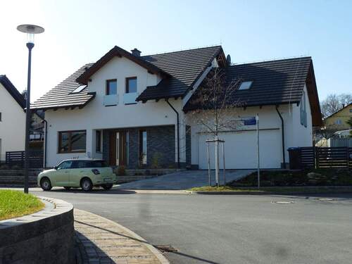 Ansicht - 6 Zimmer Einfamilienhaus in Saalfeld/Saale