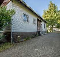 Bremerhaven - Lehe Familienfreundliches Einfamilienhaus auf großzügigem Grundstück