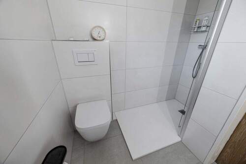 Gäste-WC - Einfamilienhaus mit 156,70 m&sup2; in Bremerhaven zum Kaufen
