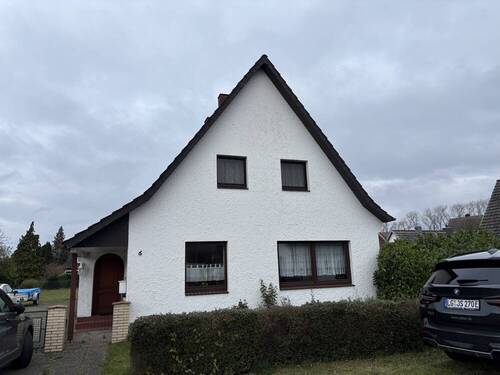 Frontansicht - Gemütliches Zuhause mit großem Grundstück in Hohnstorf