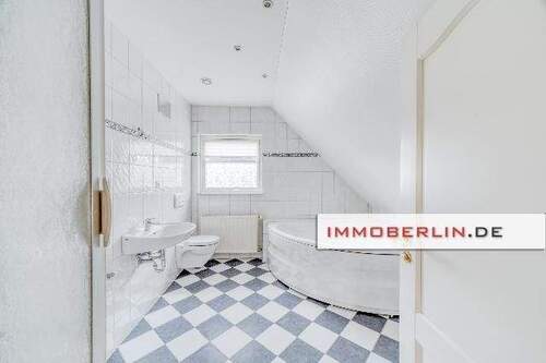 025_Exposé_HD.jpg - 