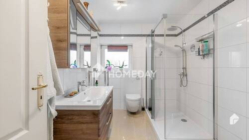 1. OG Badezimmer 1 - 