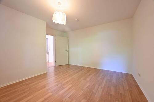 Schlafzimmer - Etagenwohnung mit 72,00 m² in Chemnitz zur Miete