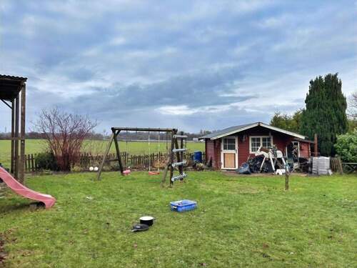 Blick über das Grundstück - 