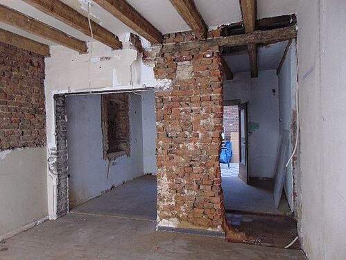 Teilansicht rechtes Ladenlokal.jpg - 