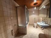 Innenliegendes Bad (OG) - 