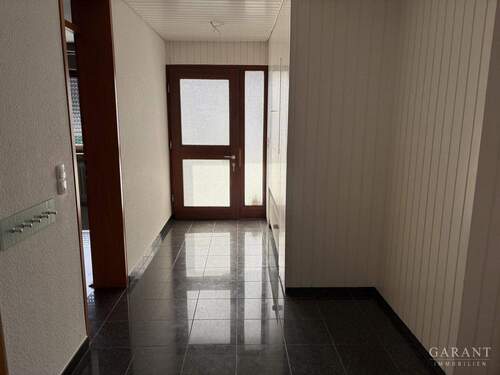 Eingangsbereich - 4 Zimmer Etagenwohnung zur Miete in Böbingen an der Rems