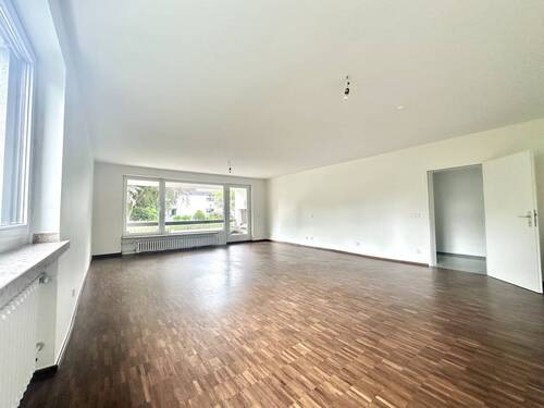 Wohnzimmer - Etagenwohnung mit 140,00 m&sup2; in Neuss zur Miete