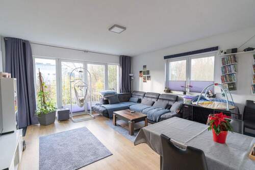 Hagen Held Immobilien - Das Wohnzimmer 1.jpeg - 3 Zimmer Etagenwohnung zum Kaufen in Bad Oldesloe