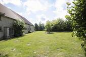 Ansicht Stallteil mit Garten - 6 Zimmer Bauernhaus, Landhaus zum Kaufen in Millienhagen-Oebelitz