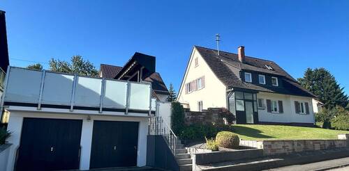 Haus mit Garage1 - 