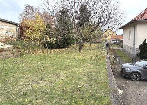 Grundstück - 5 Zimmer Einfamilienhaus in Roßleben